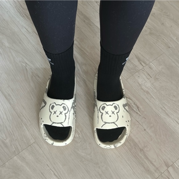 Graphic Slides - Picture 2 of 4